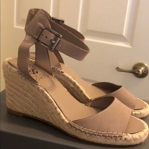 Taupe leather open toe espadrilles by Vince Camuto